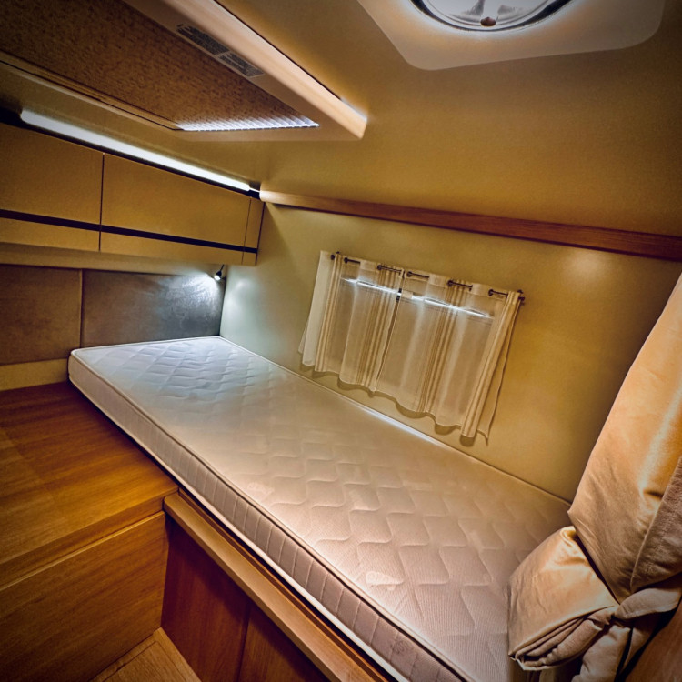 Imagine Autorulota de inchiriat FAMILY Plus Ravicamper Giottiline Siena 385