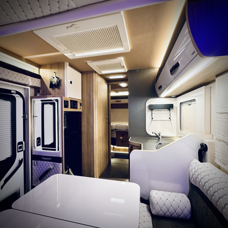 Imagine Autorulota de inchiriat LUXURY Ravicamper Mobilvetta KEA I71