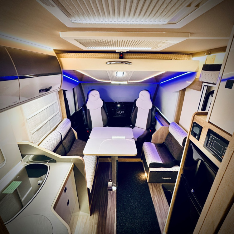 Imagine Autorulota de inchiriat LUXURY Ravicamper Mobilvetta KEA I71